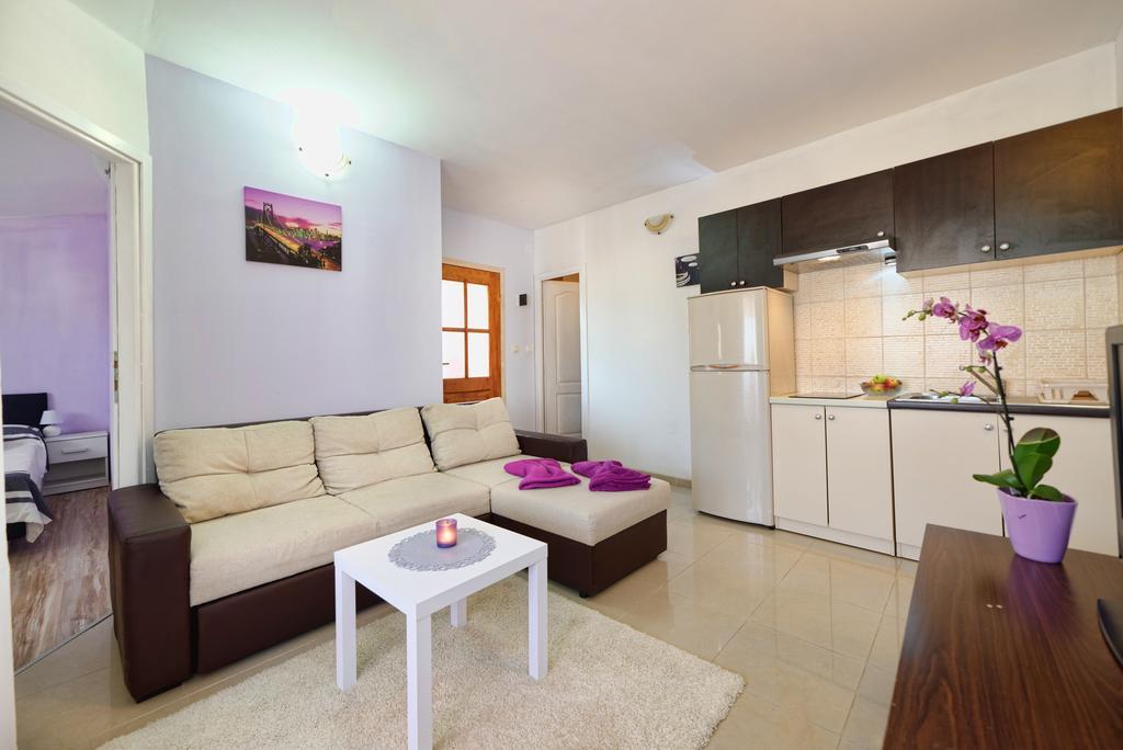 Apartment & Primavera