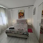 Holiday Home & Apartments Primavera