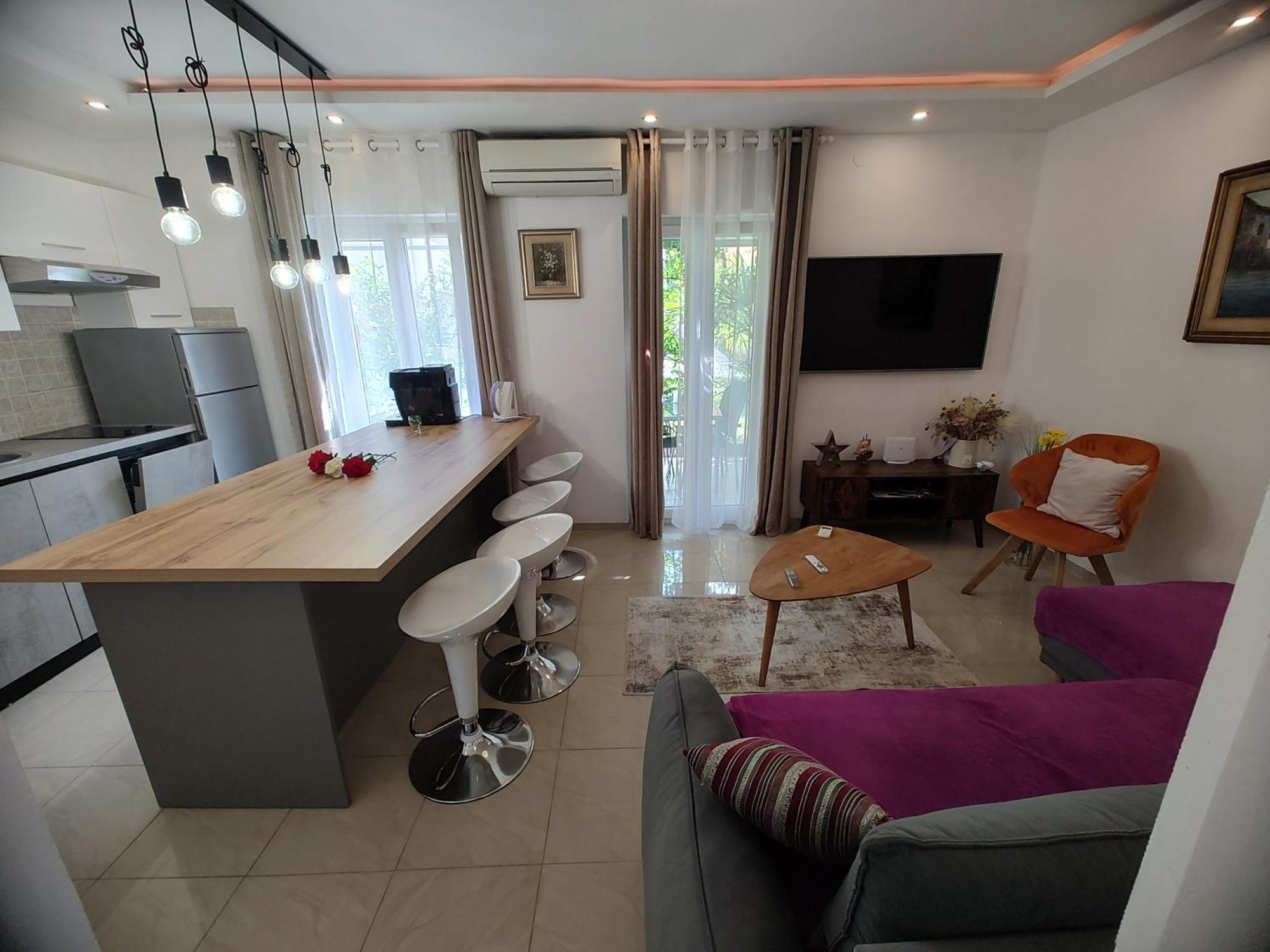 Holiday & Primavera Apartment